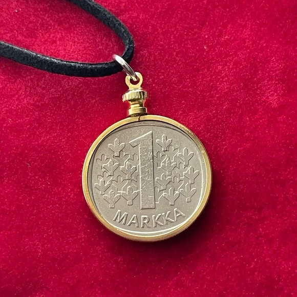 Markka Coin Pendant Necklace - Picture 2 of 3